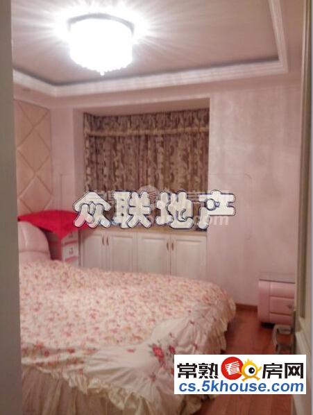 中南锦城 1800元/月 1室2厅1卫 精装修 小区安静低价出租