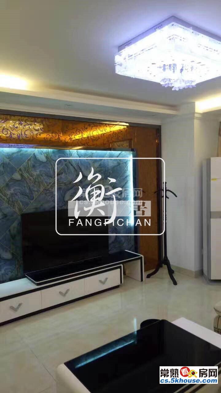 东南悦城58平精装复式公寓出租 设备齐全 有车位 2100/月