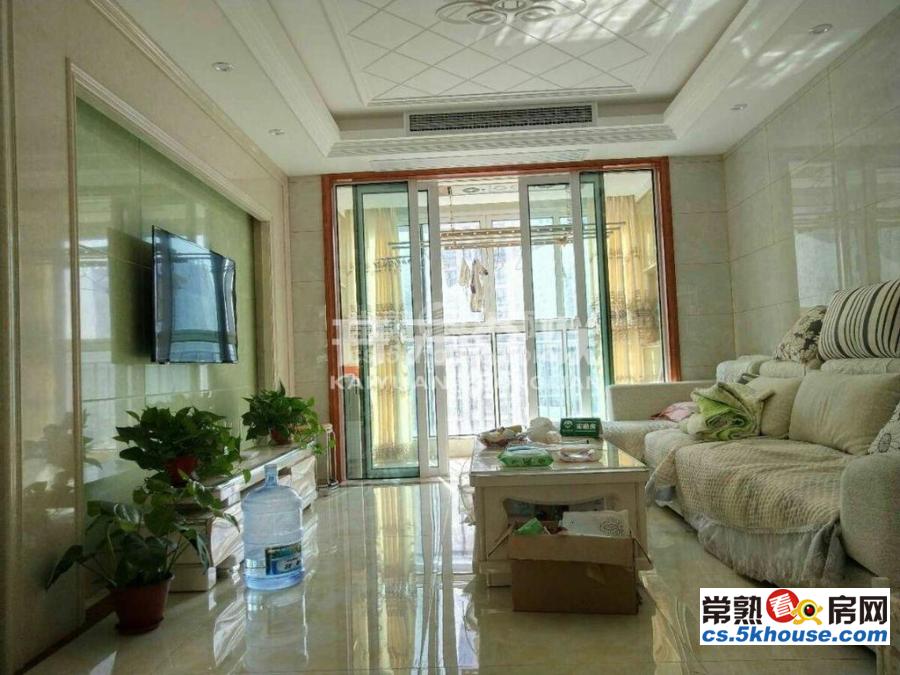 万达附近 中南锦城 精装自住房手次出租  舒适  随时看房