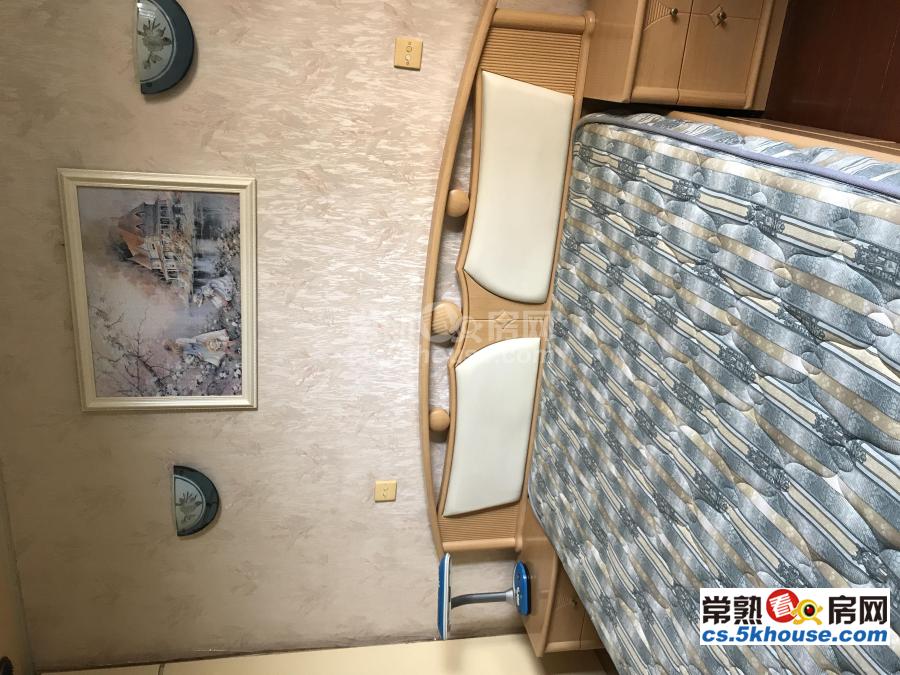 (个人)湖苑新村一区3楼2室1厅1卫装修保养好设施全