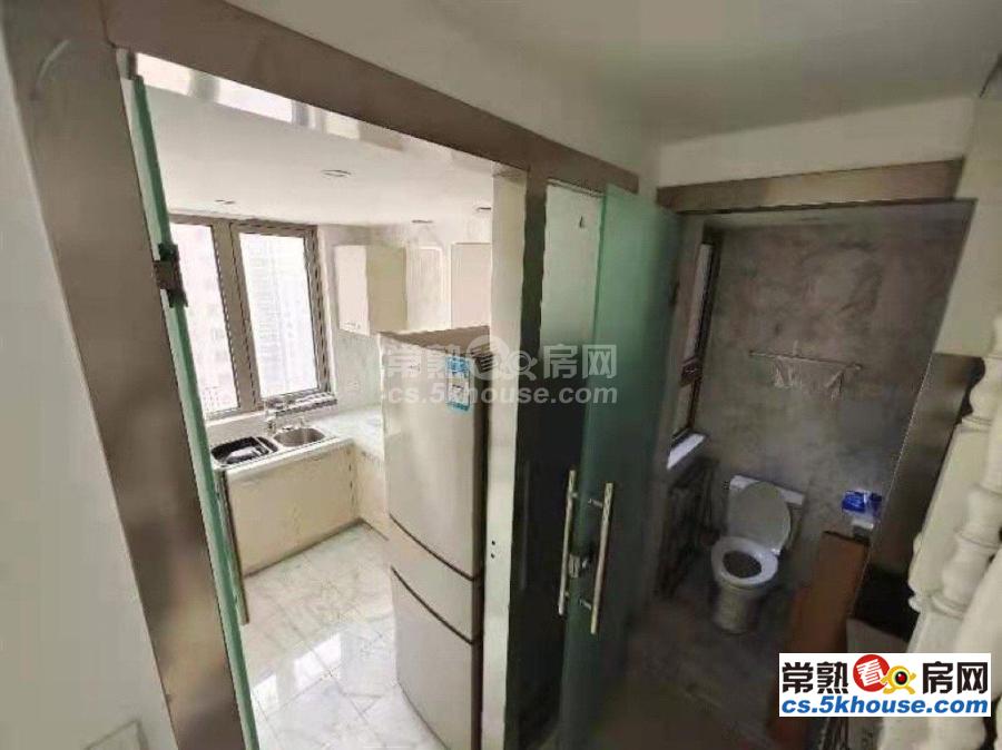 市中心 世茂三期88平 精致2房 有名额 诚售165万