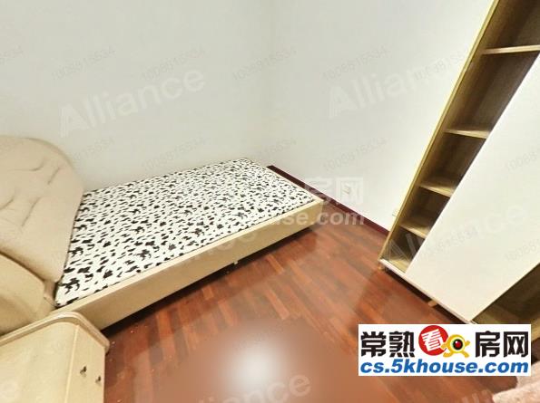中南锦苑 2400元/月 2室2厅2卫 精装修 适合陪读