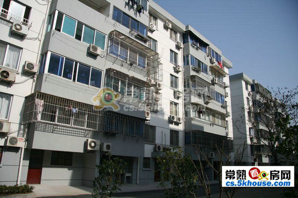 漕泾四区 中装二房 房东搬新房 首次出租 楼层好 随时看房 拎包入住