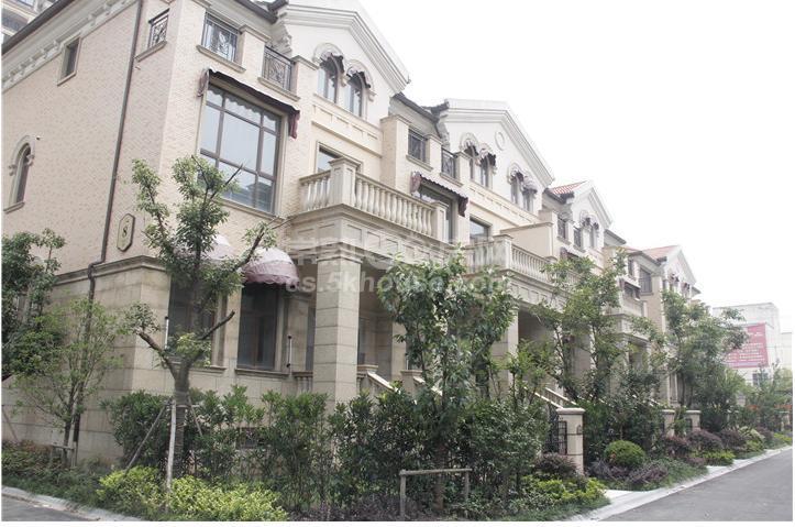 嘉湖景园400平485万 房东再次降价 诚心随时看房