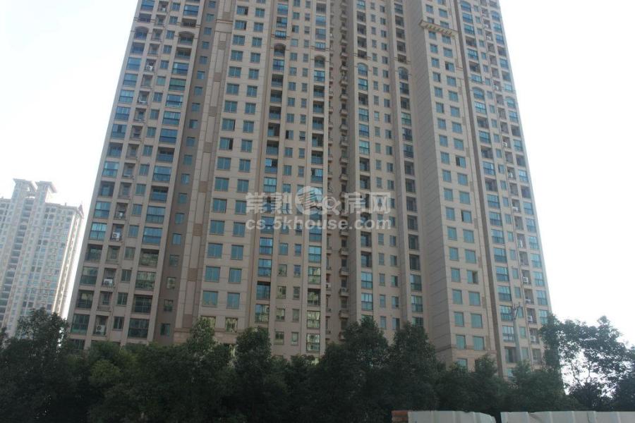 中南锦城建筑面积86售价190万