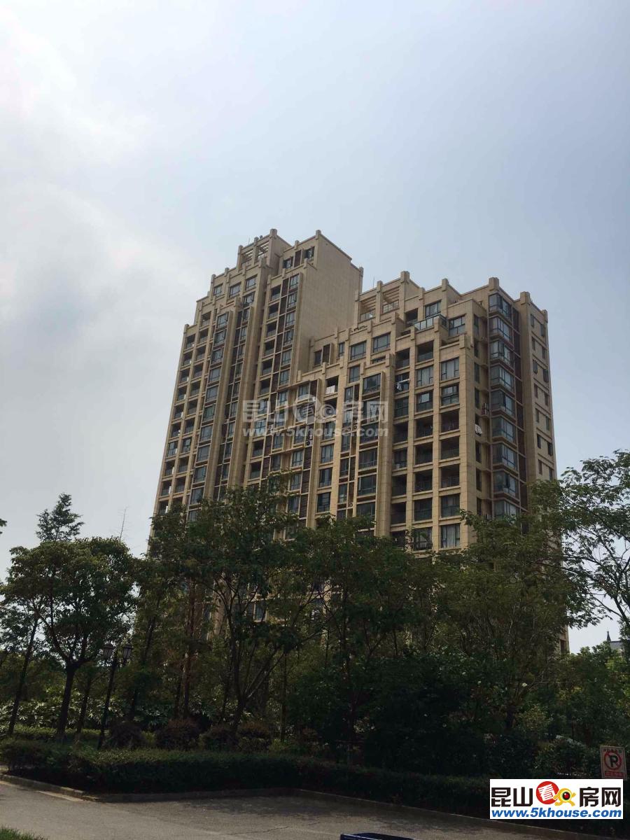 华府庄园 大四房 全新毛坯 东边套 户型非常好 看房有钥匙