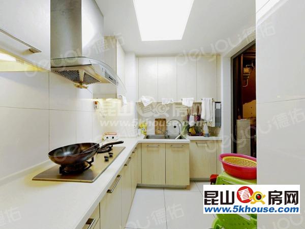 凯德都会新峰园 242万 2室1厅1卫 精装修 ,住家精装修 有钥匙带您看