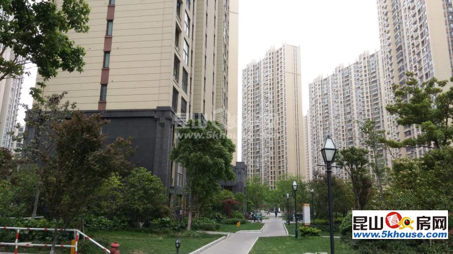 首创昆山奥特莱斯一层旺铺出租 餐饮设备连带转让出租 抓住机会啦