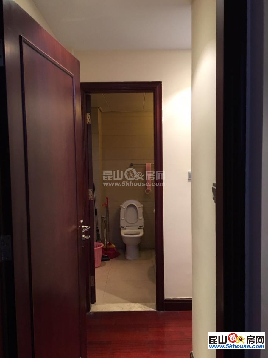 蝶湖湾一期精装大三房 观景楼层 3室2厅2卫 保养如图,直接入住抄底价