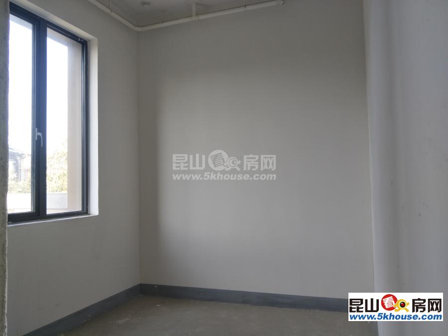 岛尚双拼西边套,毛坯南花园南临水(可搭清水平台)挂牌650万