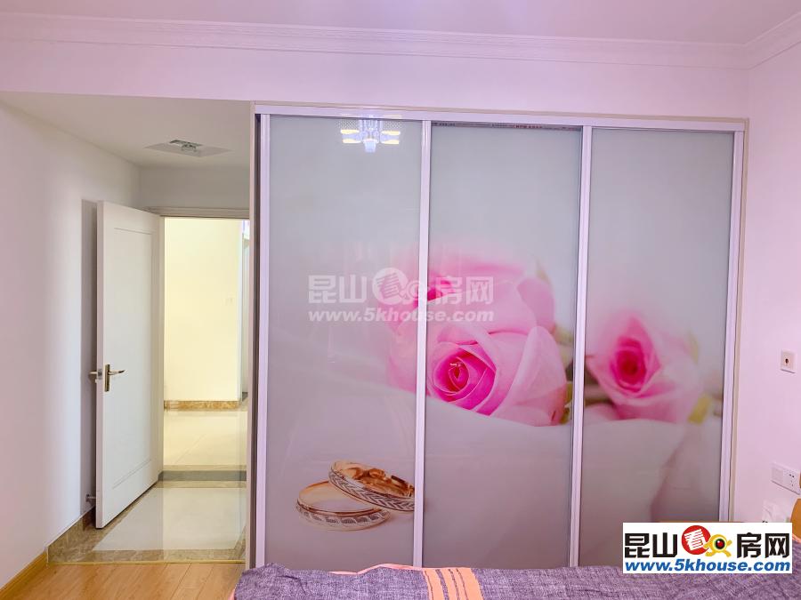 奥园印象高迪 140万 3室2厅2卫 精装修 ,阳光充足,双校区房