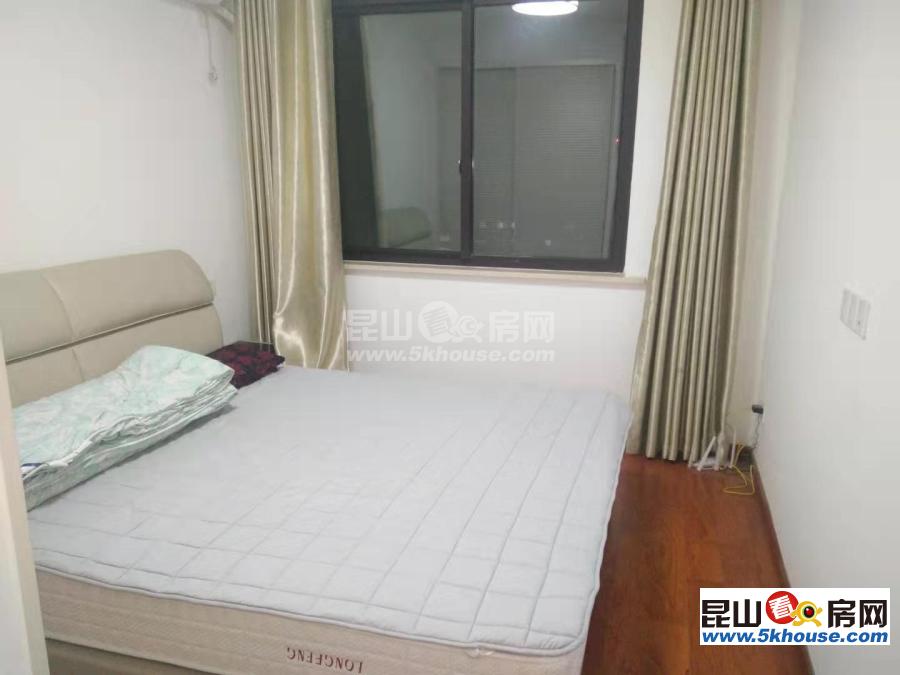 市北锦苑 首付13万 可上学 有车库 2室2厅1卫 毛坯 ,阔绰客厅,超大阳台,身份象征,