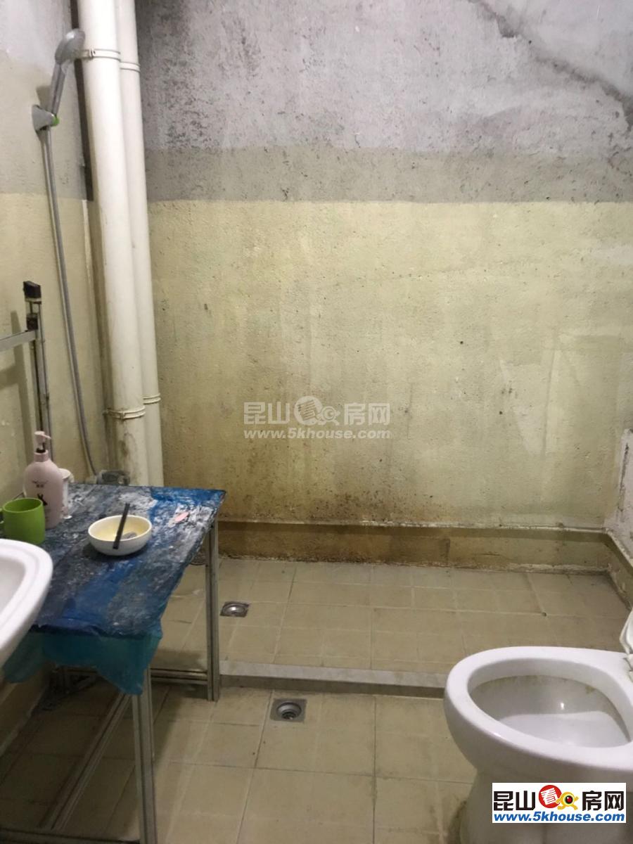 丽水湾 2房 售价67万随时可以看房