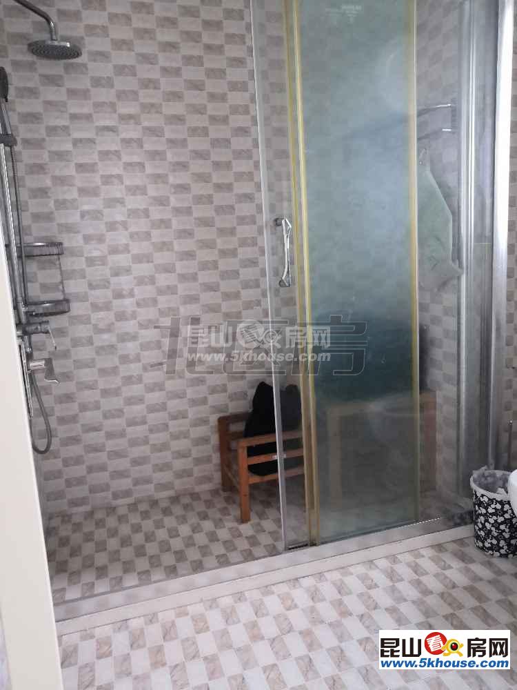 世茂蝶湖湾 175.8万 4室2厅2卫 精装修 ,此房只应天上有人间难得见一回