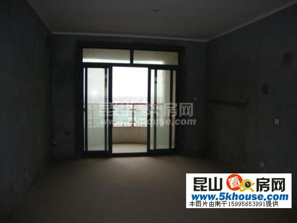 超好的地段,升值潜力大,上海星城 95万 3室2厅2卫 毛坯
