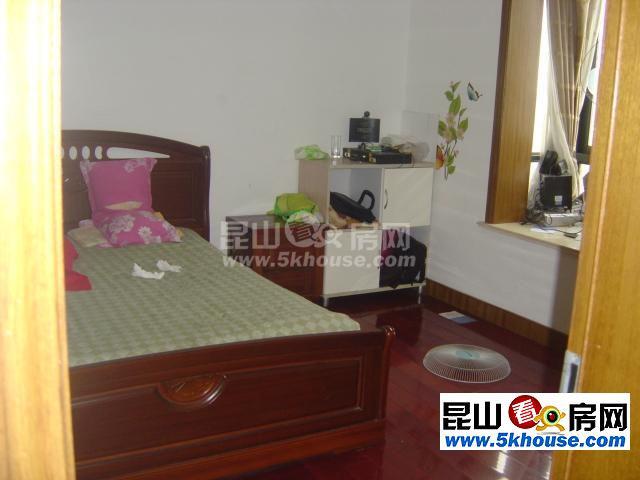 常发香城湾 2000元月 3室2厅2卫 精装修 ,家具电器齐全非常干净