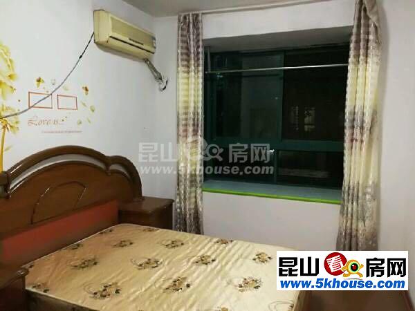 四季华城 3000元月 3室2厅2卫 精装修 ,业主诚心出租