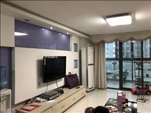 自由都市 2400元月 3室2廳1衛(wèi) 精裝修 ,家電家具齊全隨時(shí)能看