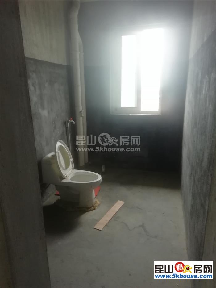 中科花苑 1000元月 3室2厅2卫 毛坯 ,急租好房