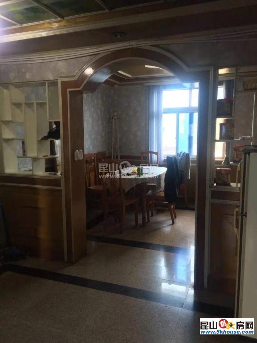 店长珠海新村 2700元月 3室2厅2卫,3室2厅2卫 精装修 可提包随时住