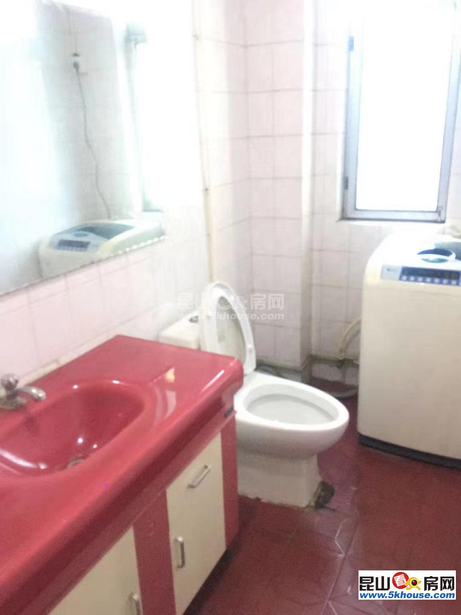 店长珠海新村 2700元月 3室2厅2卫,3室2厅2卫 精装修 可提包随时住