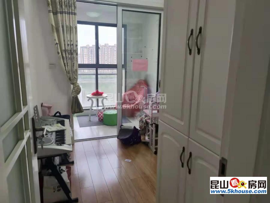 万达广场 330万 4室2厅2卫 豪华装修打电话 随时看