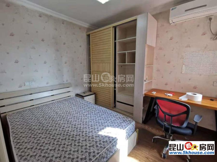 诚租农房英伦尊邸 2000元月 2室2厅1卫,2室2厅1卫 精装修 ,家具家电齐全