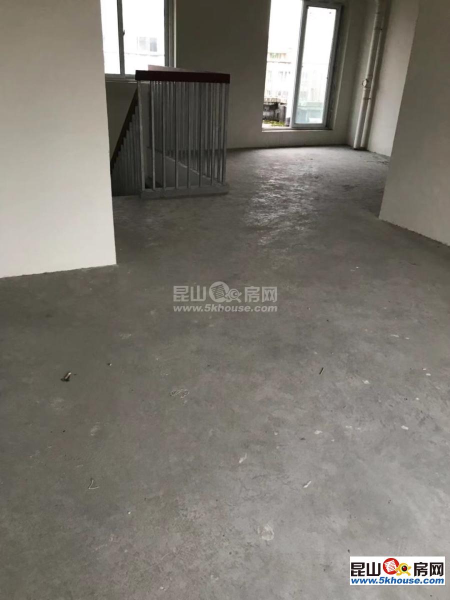 花家浜新村 223万 7室4厅3卫 毛坯 ,阔绰客厅,超大阳台,身份象征,价格堪比毛坯房