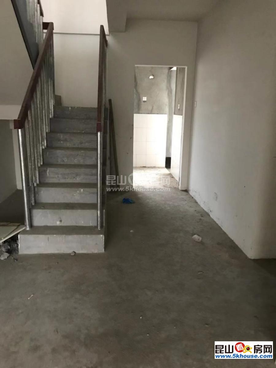 花家浜新村 223万 7室4厅3卫 毛坯 ,阔绰客厅,超大阳台,身份象征,价格堪比毛坯房