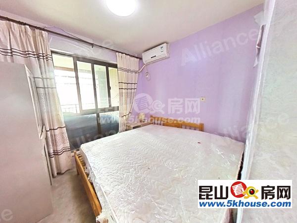 綠地21城d區 1700元月 3室2廳1衛 毛坯 ,正規好房型出租