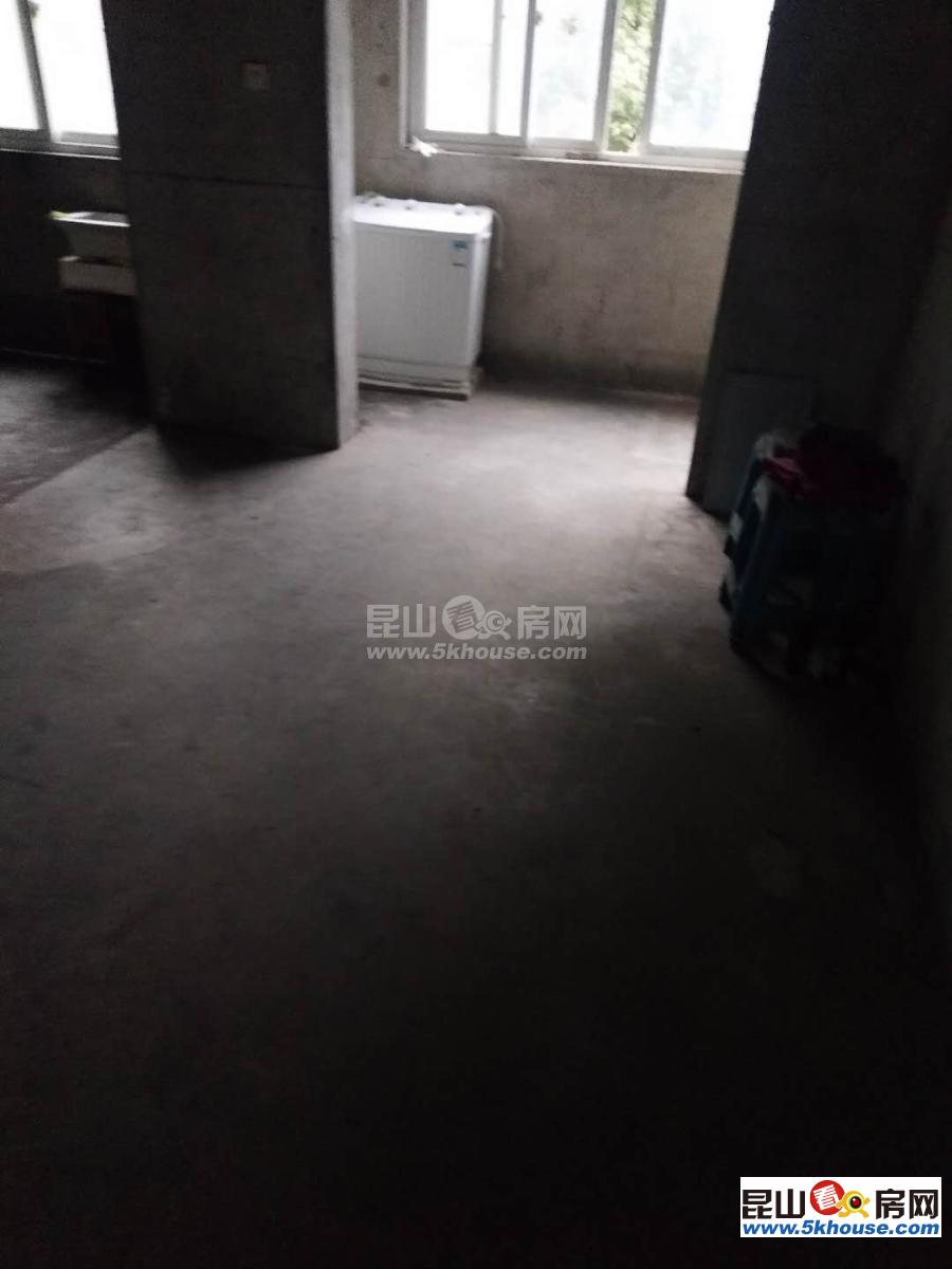 好房金城花园地铁口小高层电梯房,南北直通三房,总价低,看房随时