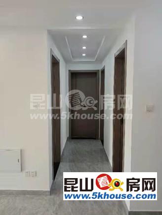 坐看假山美景,璞悅花園 175萬 3室1廳1衛 精裝修 ,看花園的中心