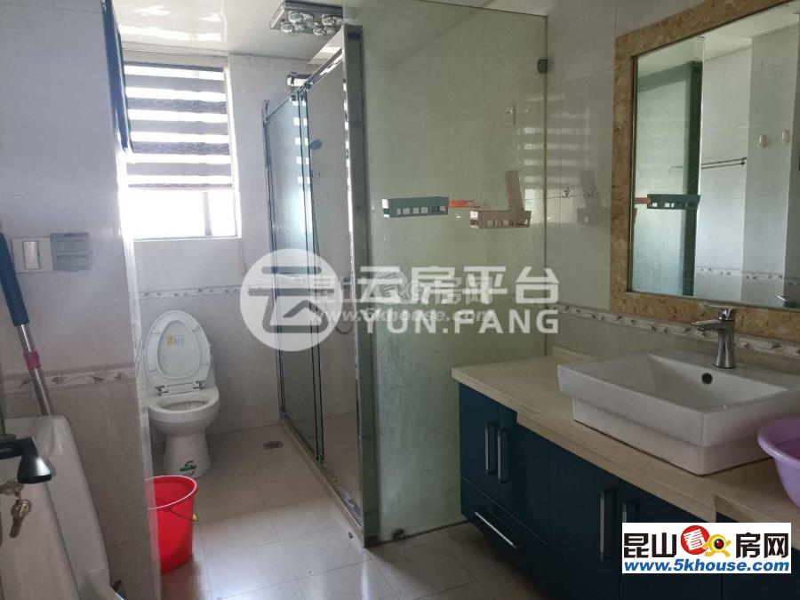 雍景灣東苑 4000元月 4室2廳2衛,4室2廳2衛 精裝修 ,依山傍水,風景優美