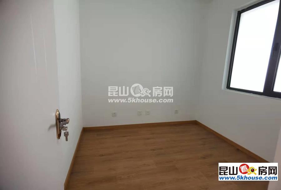 靚房低價搶租,金鷹江韻名苑珠江名苑4000元月3室2廳2衛精裝修