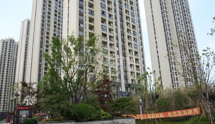 上海华二体育公园旁首创悦都 90万 2室2厅1卫 精装修 ,