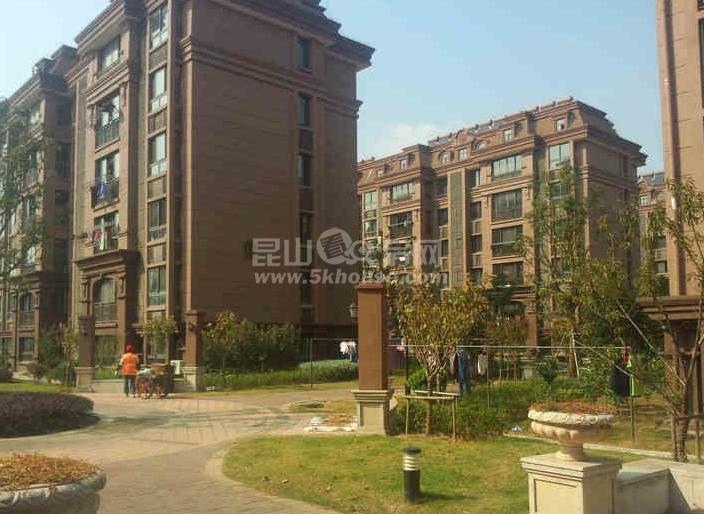 淀山湖花园a区 产证满两年 东边套 送小车库 黄金楼层 性价比超高