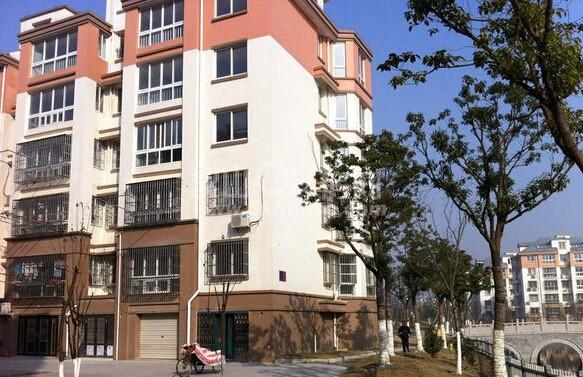 昆山城东蓬曦园 70万 2室2厅1卫 精装修 非常安静,笋盘出售