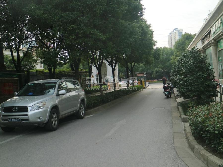 上海公馆 298万 3室2厅2卫 豪华装修 业主急售, 高性价比