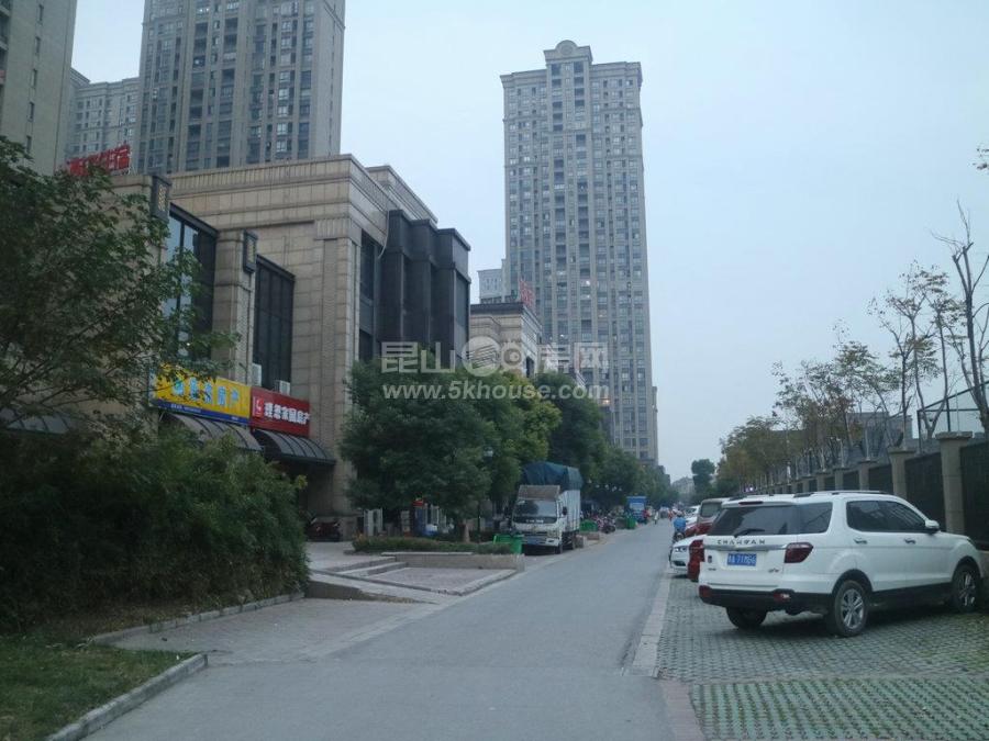 昆山城东绿地21新城精装自住标准,家具家电全配, 急 低于市场价