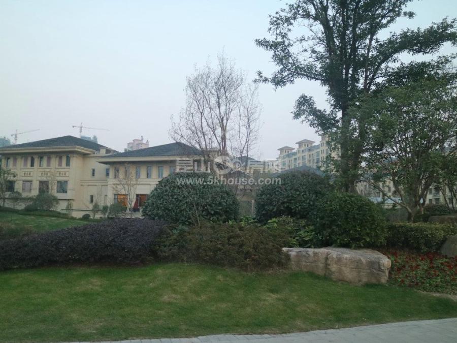 昆山城东地铁口 空中复式别墅享受 首付55万起