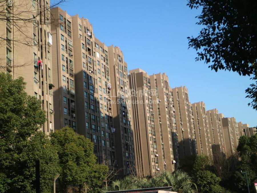晶彩96平南北通三房 上海产权 价格低谷 自住装修仅售258万 随时看房