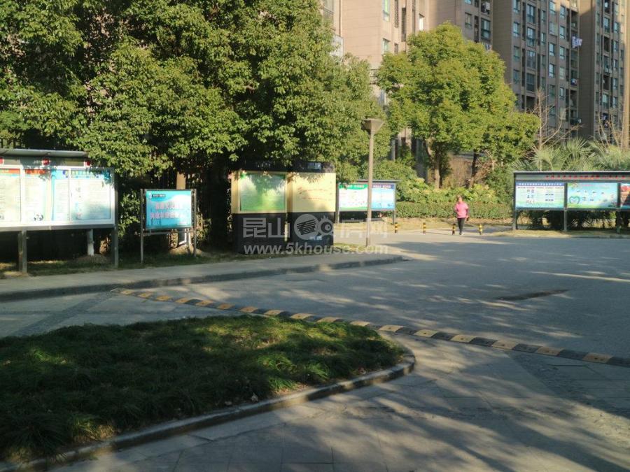 晶彩96平南北通三房 上海产权 价格低谷 自住装修仅售258万 随时看房