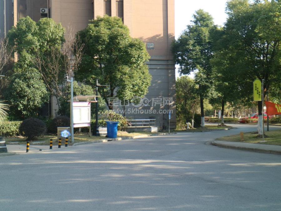晶彩96平南北通三房 上海产权 价格低谷 自住装修仅售258万 随时看房