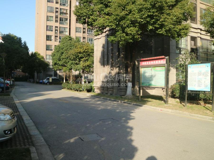 晶彩96平南北通三房 上海产权 价格低谷 自住装修仅售258万 随时看房