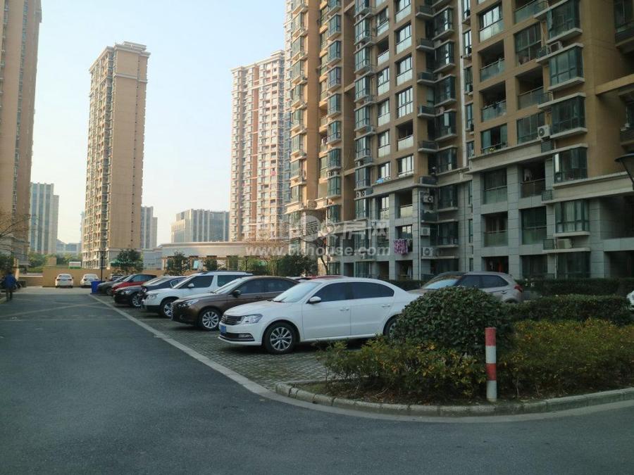 上海裕花园 200万 2室2厅1卫 豪华装修 ,绝对好位置绝对好房子