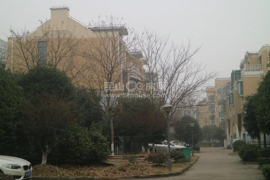 上海星城花园 2500元月 3室2厅2卫 精装修 家电全齐,