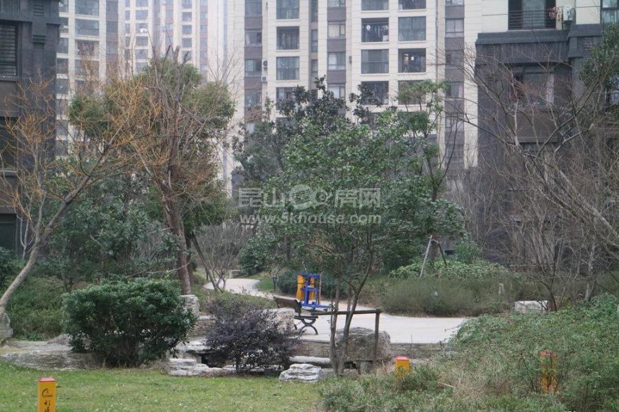 城东世茂商圈奥特莱斯首创悦都精装三房可拎包入住