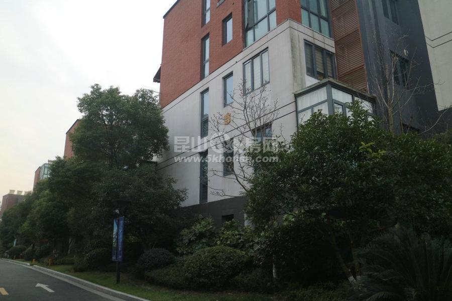 淀山湖区域在售精装新房 地铁口
