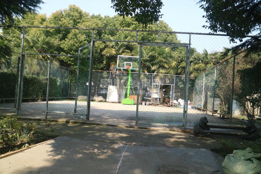 郁金香花园 360万 4室2厅3卫 精装修 别墅小区 34楼叠加 28平车库