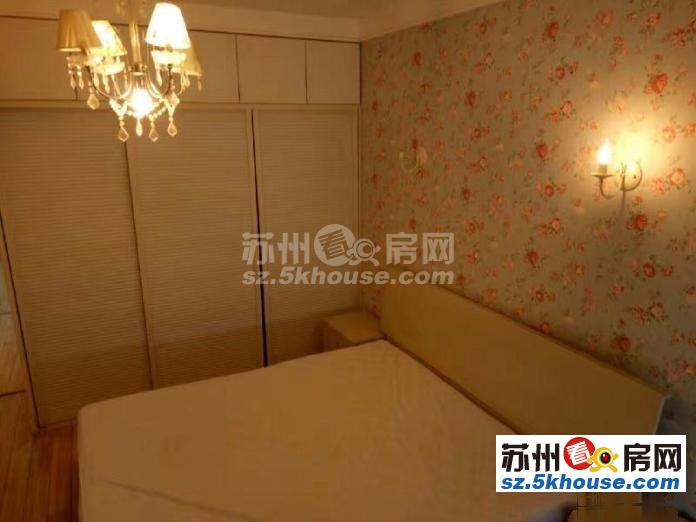 湖西加城花园东精装三室两厅家具家电齐全包入住金鸡湖旁